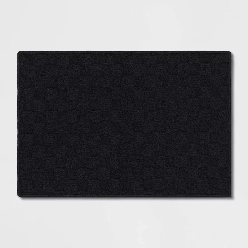 1'8"x2'6" Tufted Rug - Black