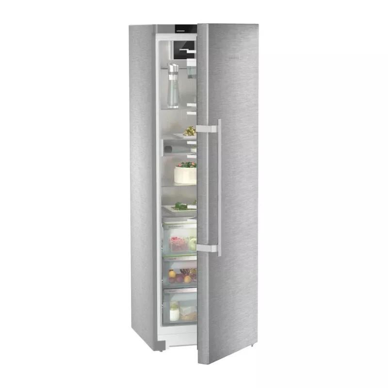 Freestanding refrigerator with BioFresh Professional
